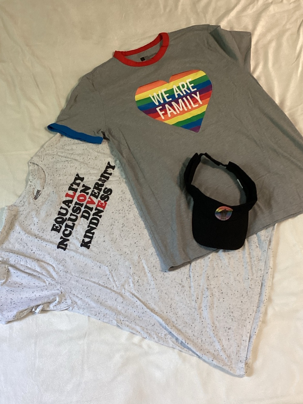 PRIDE, LGBTQ 🌈 bundle 2 L T-Shirts & a visor